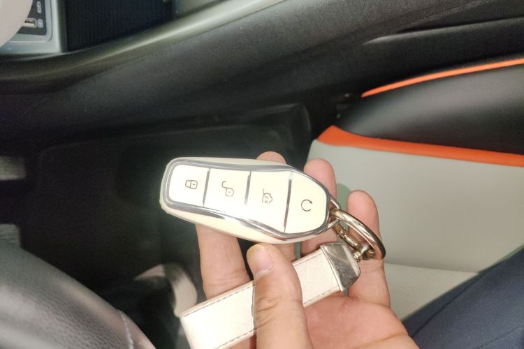 比亚迪 海豚 2021款 405km 时尚版中控内饰11