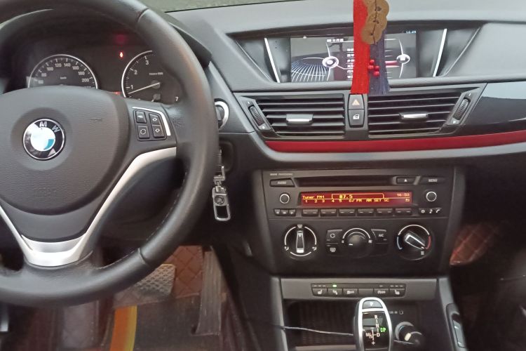 宝马X1 2015款 sDrive18i 时尚晋级版中控内饰16