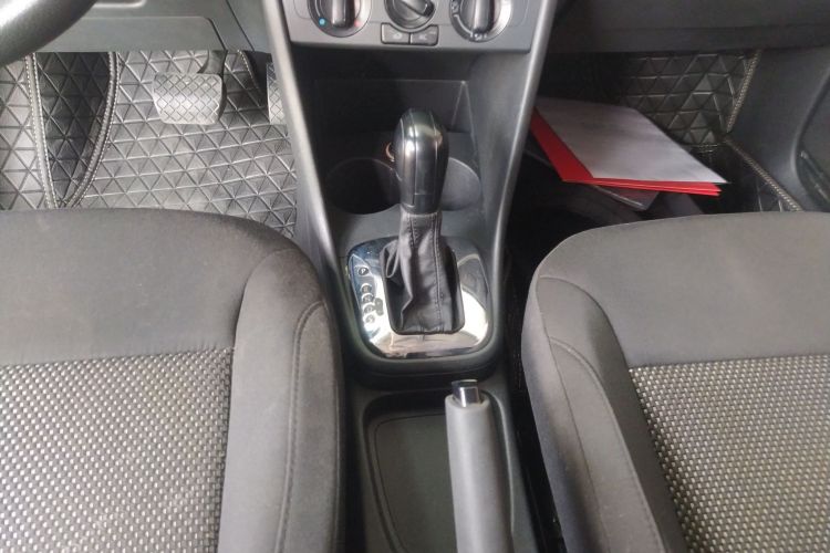 大众 Polo 2013款 1.6L 自动舒适版中控内饰18