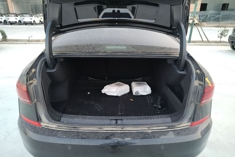 大众 帕萨特 2022款 280TSI 商务版机舱底盘23