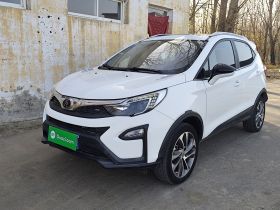 比亚迪 元 2017款 1.5L 手动全景天窗版