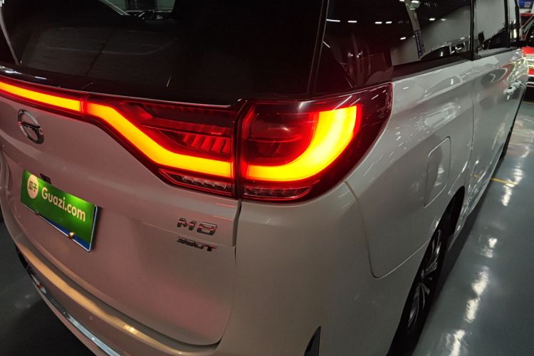 广汽传祺 传祺M8 2024款 领秀系列 390T 豪华版车身外观6006