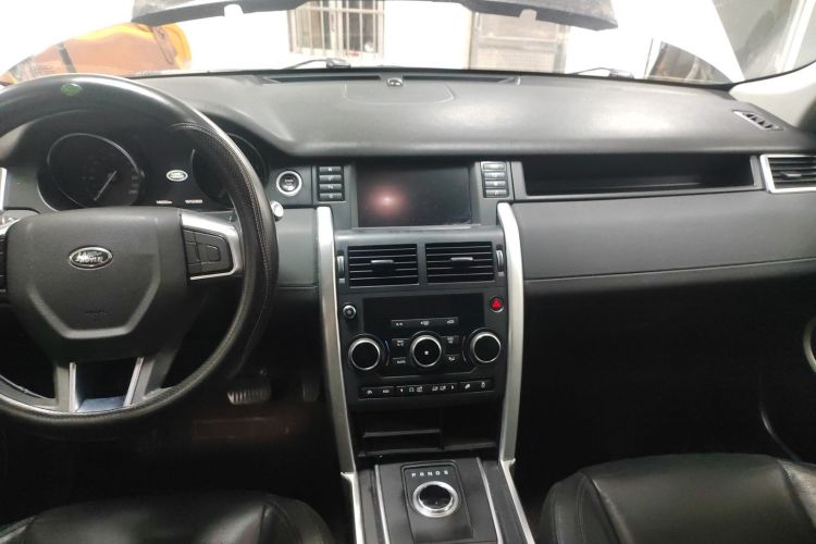 路虎 发现神行 2017款 2.0T PURE中控内饰12