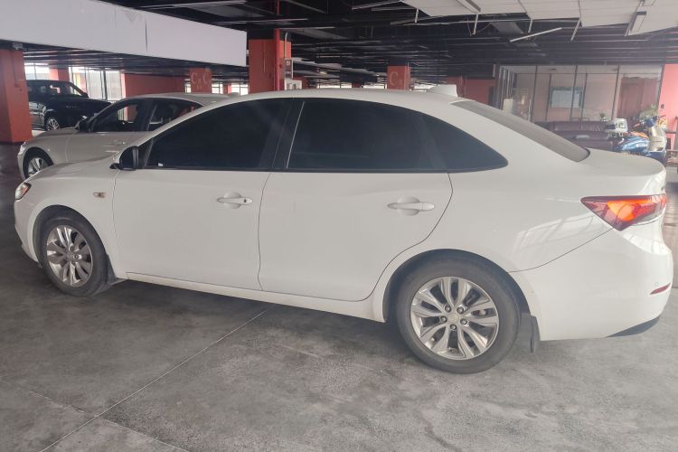 别克 英朗 2019款 15T 双离合互联精英型 国V车身外观4