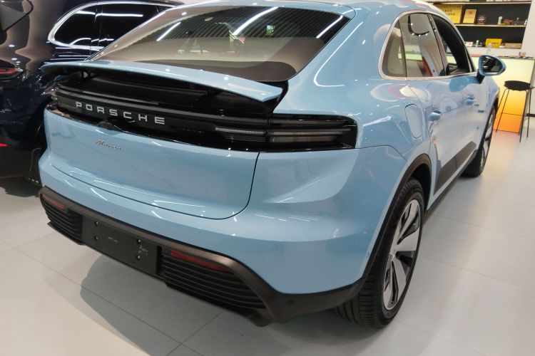 保时捷 Macan新能源 2024款 Macan 长续航版车身外观6005