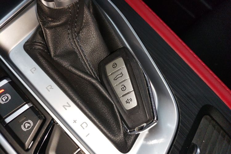 吉利汽车 缤瑞 2021款 1.4T CVT F-运动版中控内饰7001