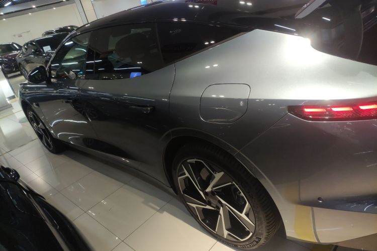 领克Z10 2024款 95kWh 702km四驱智驾Ultra车身外观6003