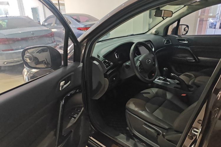 广汽传祺 传祺GS4 2017款 200T 手动两驱精英版中控内饰20