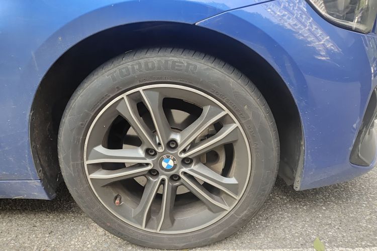 宝马2系旅行车 2018款 218i 尊享型运动套装车身外观6002