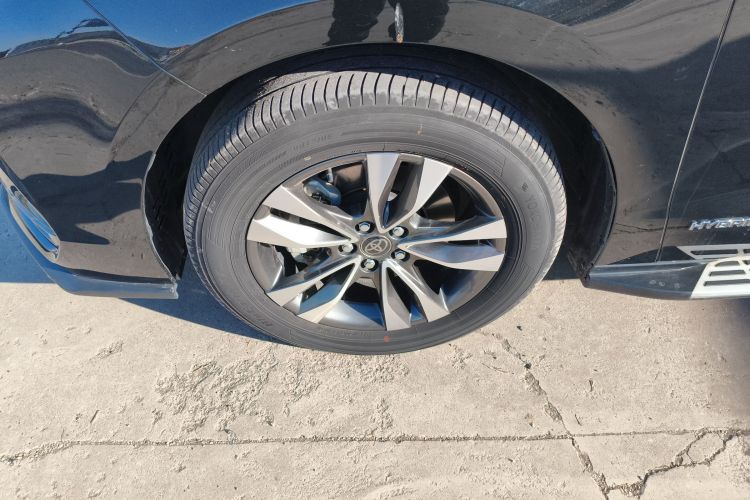 丰田 格瑞维亚 2023款 2.5L混动 豪华版车身外观6007