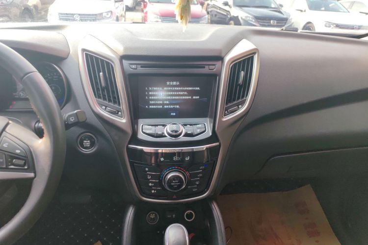 长安CS75 2016款 1.8T 自动精英型 国V中控内饰16