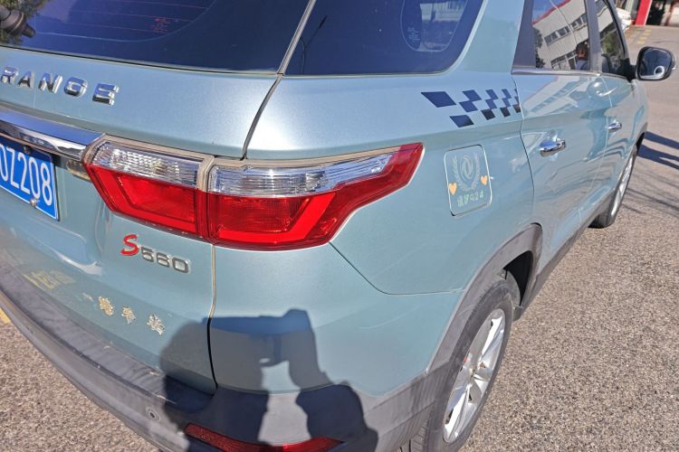 东风风光 风光S560 2018款 1.8L CVT精英型 5座车身外观9