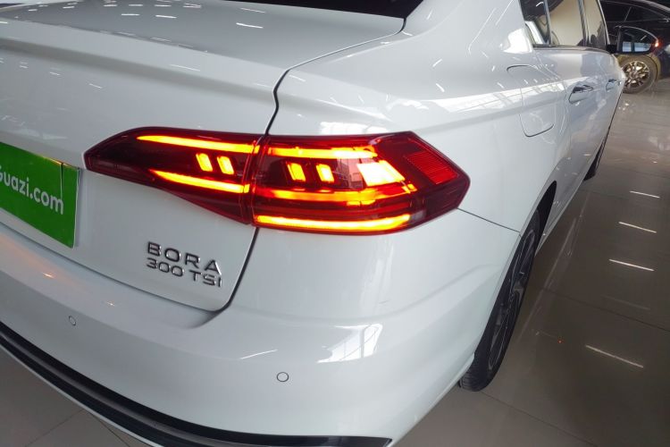 大众 宝来 2023款 300TSI DSG尊行版车身外观9