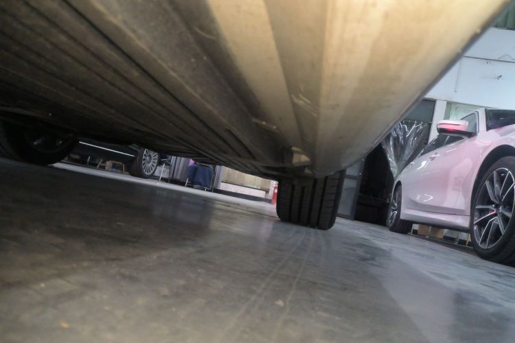 奔驰C级 2025款 改款 C 200 L 运动版局部细节9002