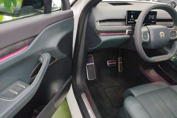 蔚来ES8 2023款 100kWh 签名版中控内饰20