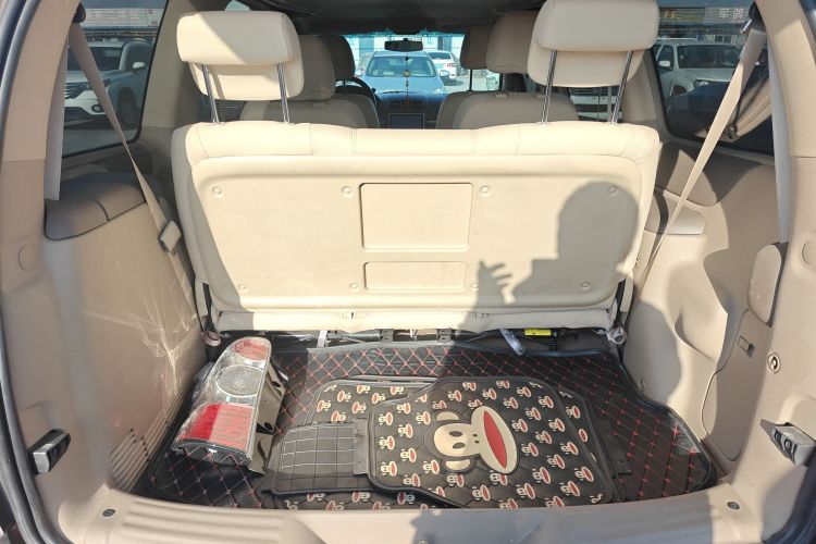 别克GL8 2014款 2.4L 经典版机舱底盘23