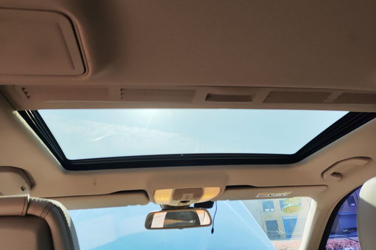 奔驰E级 2014款 改款 E 260 L 运动型局部细节22