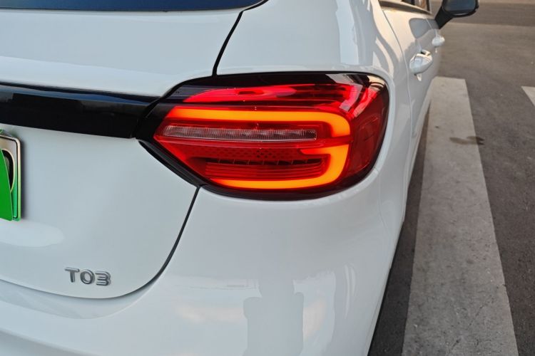 零跑汽车 零跑T03 2024款 310舒享版车身外观9