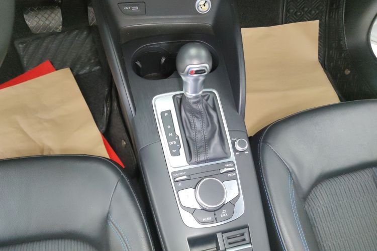 奥迪A3 2020款 Limousine 35 TFSI 时尚型 国VI中控内饰18