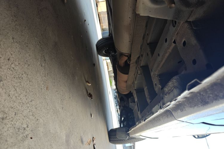 福特 全顺 2017款 2.0T汽油多功能商用车中轴中顶国V局部细节9002