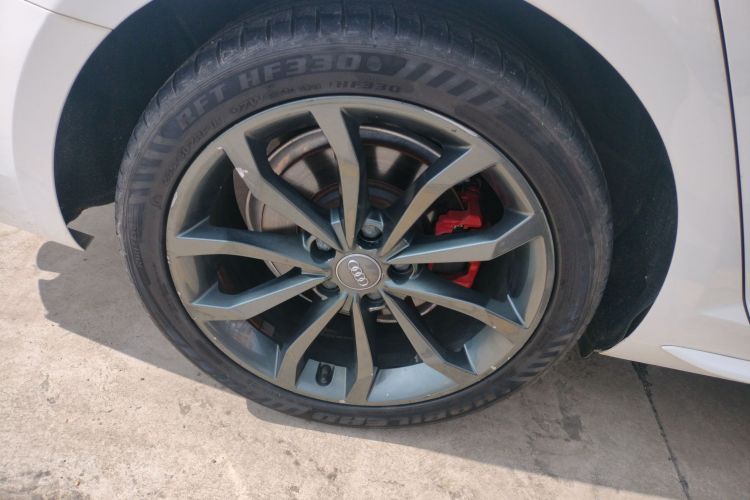 奥迪A4L 2018款 30周年年型 40 TFSI 时尚型车身外观6003