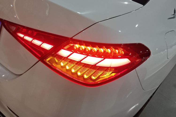 奔驰C级 2023款 改款二 C 260 L 运动版车身外观6006