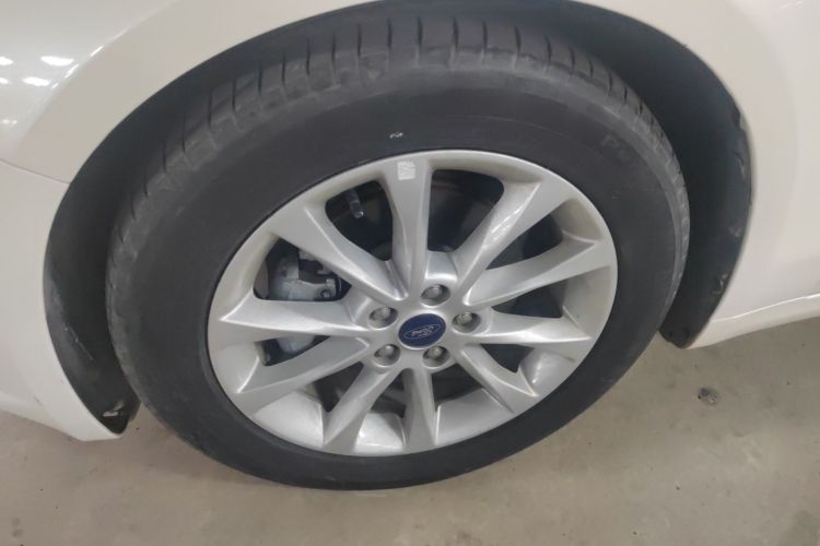 福特 蒙迪欧 2018款 EcoBoost 180 时尚型车身外观6007