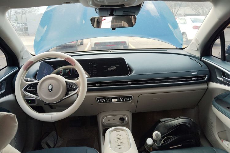 欧拉好猫 2023款 401km标准续航 豪华型 磷酸铁锂中控内饰12