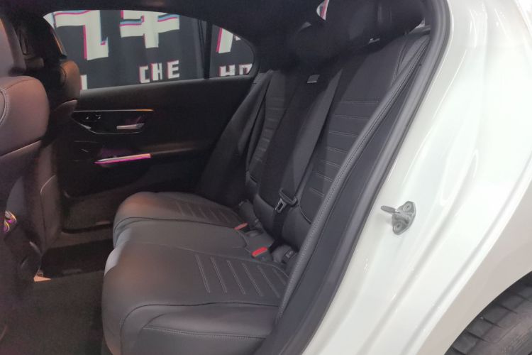 奔驰C级 2023款 改款 C 260 L 运动版中控内饰21