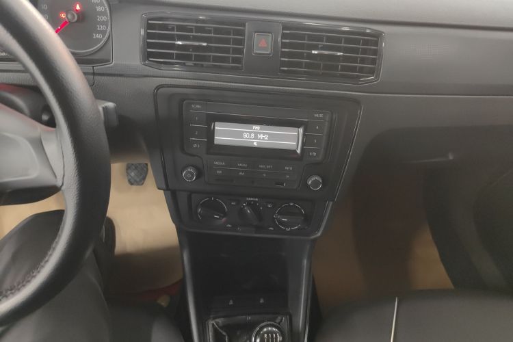 大众 桑塔纳 2021款 1.5L 手动风尚版中控内饰16