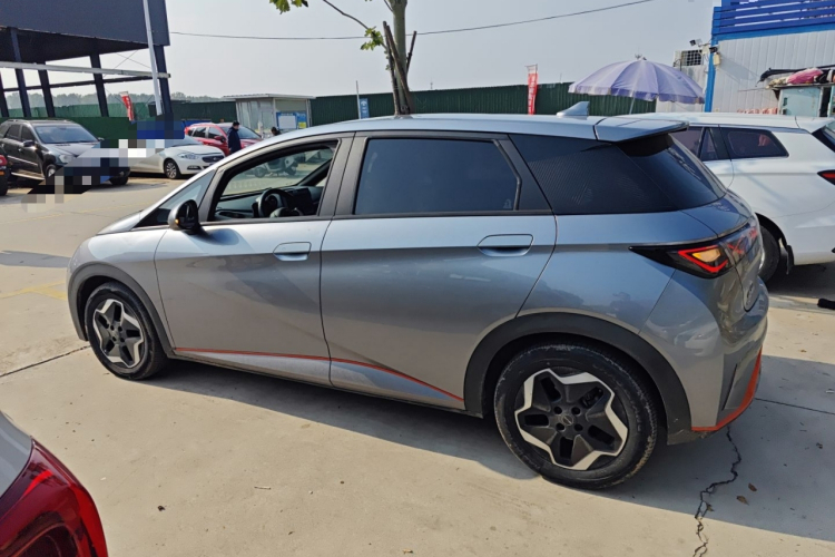 比亚迪 海豚 2021款 405km 自由版车身外观4