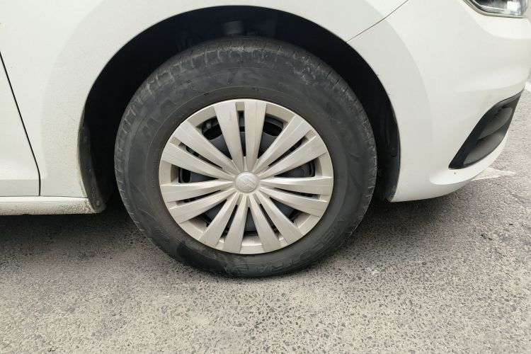 大众 桑塔纳 2021款 1.5L 自动风尚版车身外观10