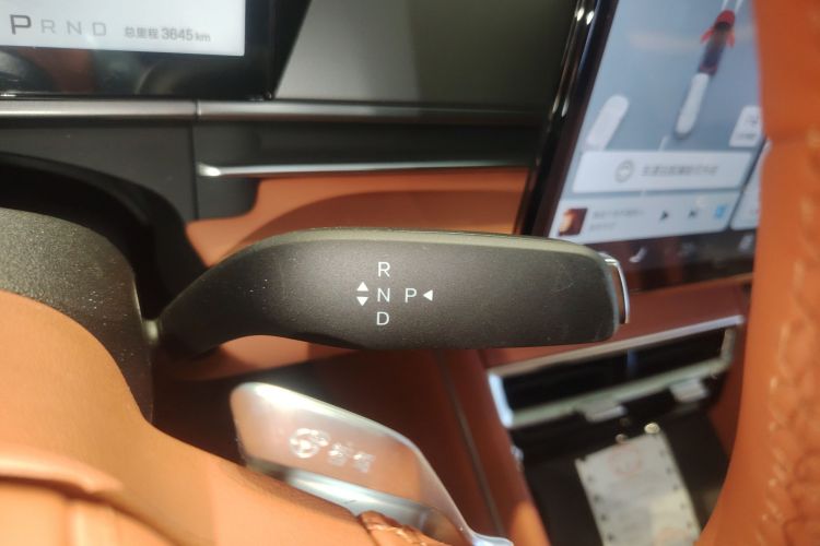 比亚迪 唐L 2025款 EV 670KM激光雷达尊享型局部细节18