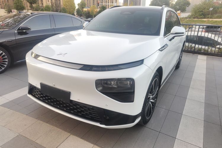 小鹏G9 2022款 570 Pro车身外观1