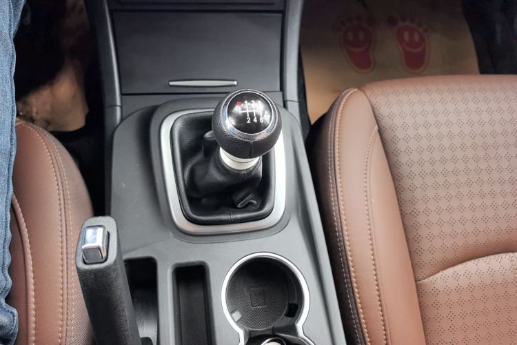 比亚迪S7 2017款 1.5T 手动尊贵型中控内饰18