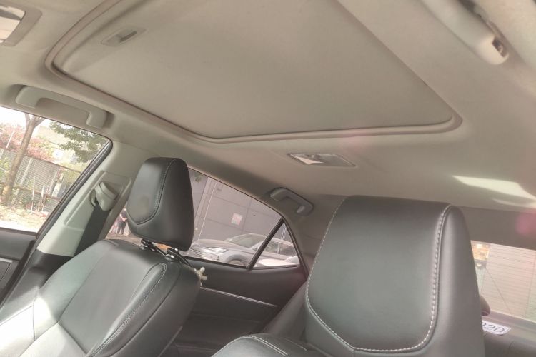 丰田 雷凌 2017款 改款双擎 1.8H GS-L E-CVT领先版 国V中控内饰22