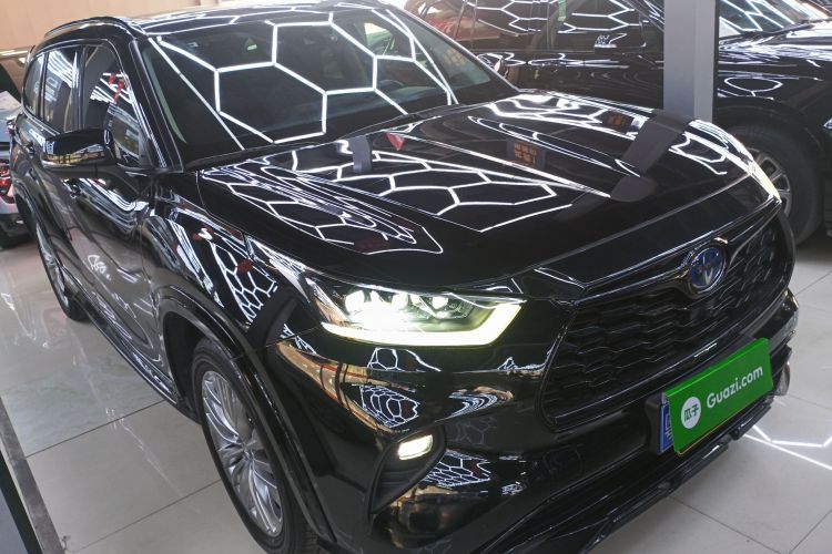 丰田 汉兰达 2022款 双擎 2.5L 四驱尊贵版 7座车身外观6002