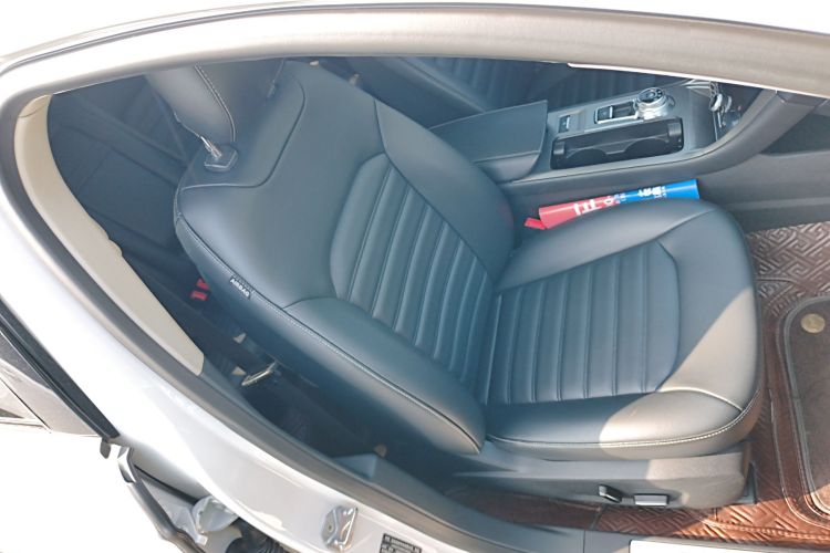 福特 蒙迪欧 2020款 EcoBoost 200 时尚型局部细节41