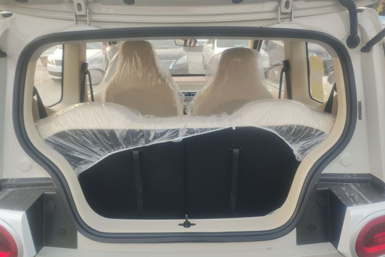 五菱汽车 宏光MINIEV 2024款 第三代 215km 青春版机舱底盘23