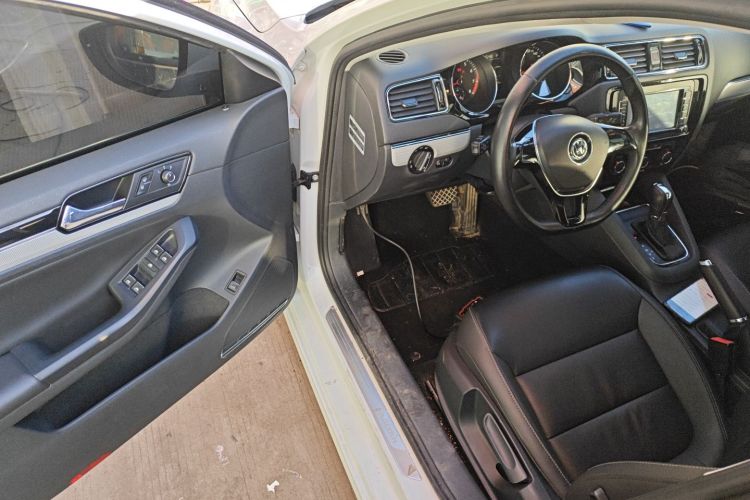 大众 速腾 2016款 230TSI 25周年纪念版中控内饰20