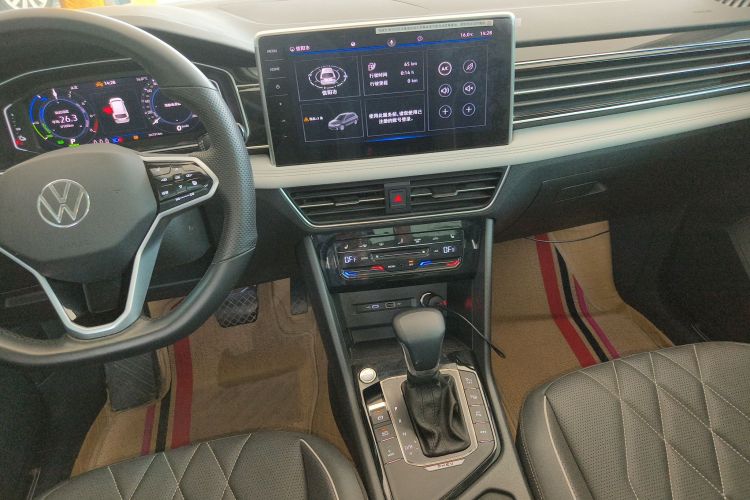 大众 途观L新能源 2023款 430PHEV 插电混动尊贵版中控内饰16
