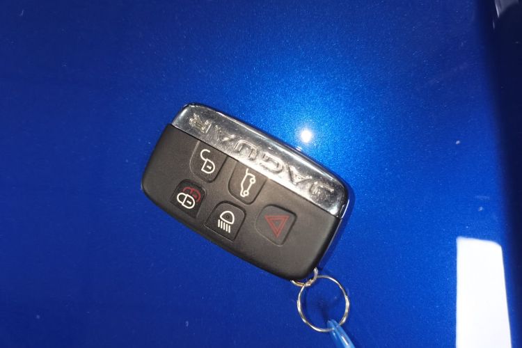 捷豹F-PACE 2018款 2.0T 四驱R-Sport运动版中控内饰7001