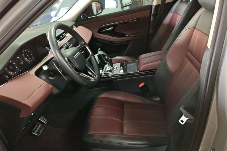 路虎 揽胜极光 2023款 极光L 249PS 豪华版中控内饰19