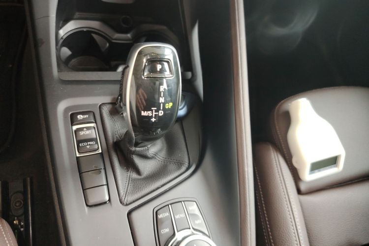 宝马X1 2020款 sDrive25Li 领先型中控内饰18