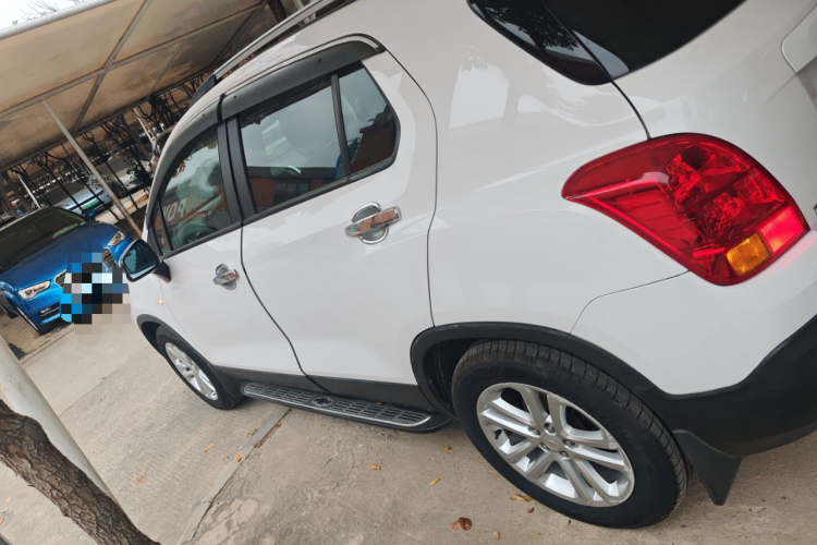 雪佛兰 创酷 2016款 1.4T 自动两驱舒适天窗版车身外观4