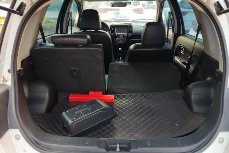 长城M4 2014款 1.5L 手动豪华型机舱底盘23