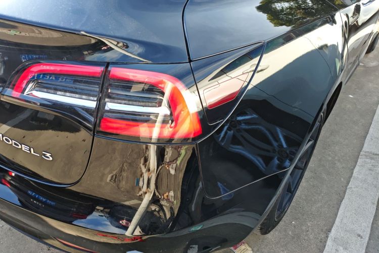 特斯拉 Model 3 2021款 改款 标准续航后驱升级版 3D1车身外观9