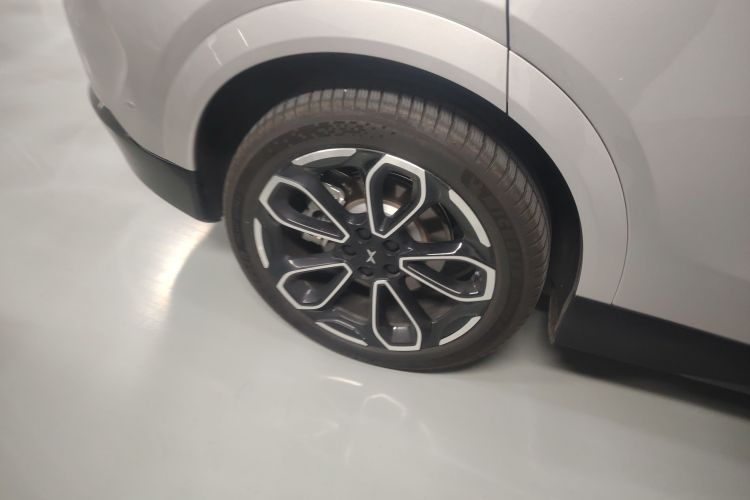 小鹏G6 2025款 625 长续航 Max 旗舰版车身外观6008