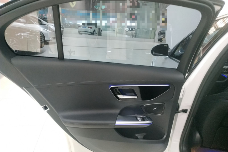 奔驰C级 2023款 C 260 L 运动版中控内饰7008