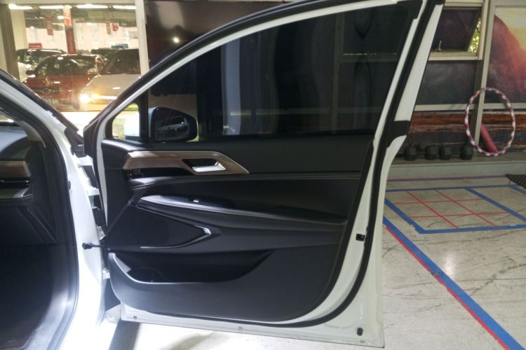 小鹏P5 2024款 500Pro版中控内饰7005